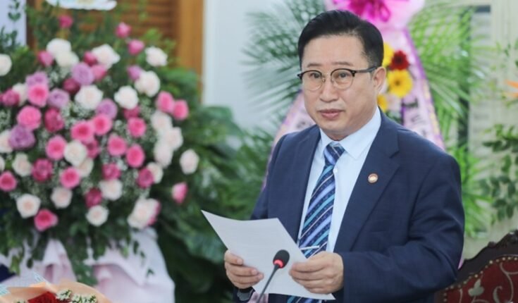 继续担任越南驻韩国旅游大使：重拾根源，促进两国关系发展
