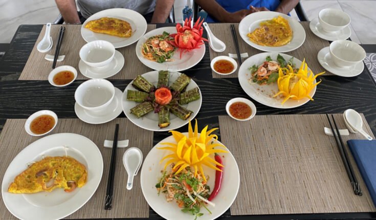 Lớp học nấu ăn và trải nghiệm thuyền thúng